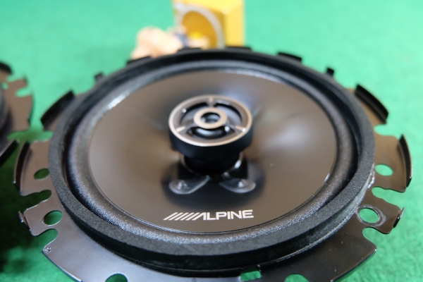 ลำโพง Alpine รุ่น STE-G160C ลำโพงแกนร่วม 2 ทางขนาด 6" กรวยโพลี ลำโพง Alpine รุ่น STE-G160C ลำโพงแกนร่วม 2 ทางขนาด 6" กรวยโพลี