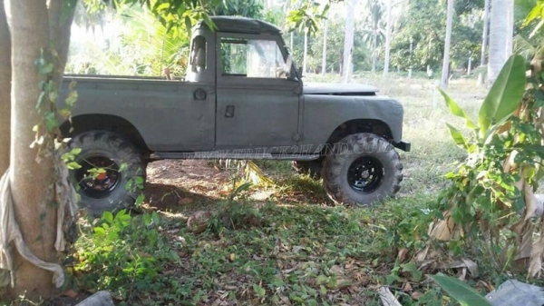 รถยี่ห้อ LAND ROVER  มีเล่มทะเบียนพร้อม ภาษีไม่ขาด