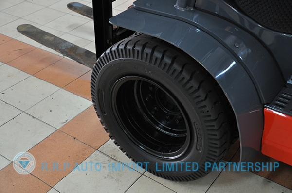 ขายรถโฟล์คลิฟท์มือสอง TOYOTA รุ่น 8FG25-31365 ราคา xxx,xxx บาท นำเข้าจากประเทศญี่ปุ่น 100\% ไม่เคยใช้งานในไทย