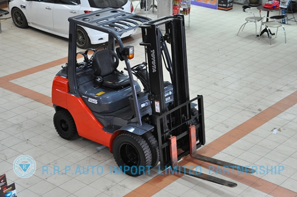 ขายรถโฟล์คลิฟท์มือสอง TOYOTA รุ่น 8FG25-31365 ราคา xxx,xxx บาท นำเข้าจากประเทศญี่ปุ่น 100\% ไม่เคยใช้งานในไทย