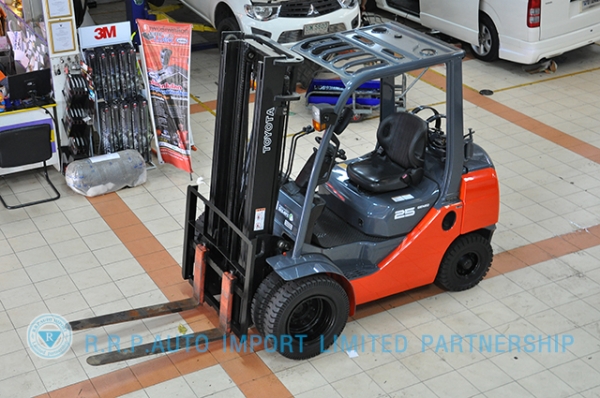 ขายรถโฟล์คลิฟท์มือสอง TOYOTA รุ่น 8FG25-31365 ราคา xxx,xxx บาท นำเข้าจากประเทศญี่ปุ่น 100\% ไม่เคยใช้งานในไทย