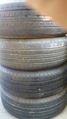 ยาง bridgestone 215 70 15 ปี 14 ชุดล่ะ 6500