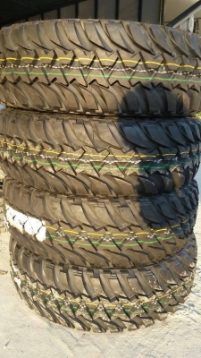 ยาง bridgestone 245 75 16 ปลายปี 15  เส้นล่ะ 5000