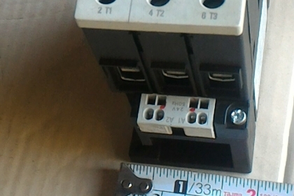 แมกเนติกคอนแทคเตอร์ SIEMENS จากเยรมันทนกระแสได้ถึง 60 A.แบบใช้ไฟเสี้ยงคอยล์ 24 V. ของใหม่เก่าเก็บ
