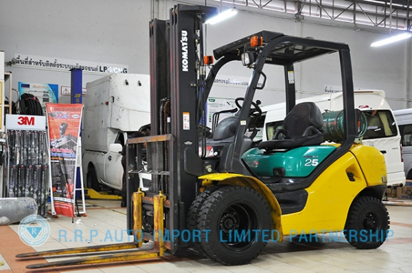 ขายรถโฟล์คลิฟท์มือสอง KOMATSU รุ่น FG25T-571949 ราคา xxx,xxx บาท นำเข้าจากญี่ปุ่น ไม่เคยใช้งา่นในไทย