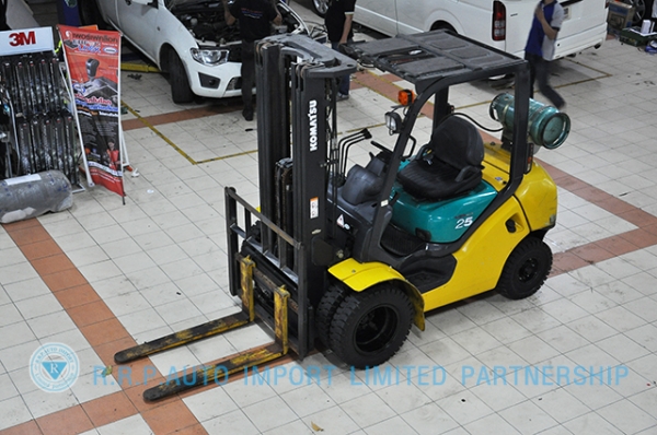 ขายรถโฟล์คลิฟท์มือสอง KOMATSU รุ่น FG25T-571949 ราคา xxx,xxx บาท นำเข้าจากญี่ปุ่น ไม่เคยใช้งา่นในไทย