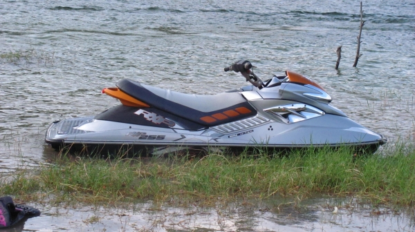 ขาย Seadoo 255แรงม้า ปี2009 130ชั่วโมง แรงพอๆกับ260 208000ไม่รวมที่ลาก ราคานี้ให้ไวเลยครับ เรือพร้อมใช้ 0868333360