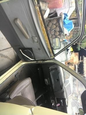 KB แวน 46500 บาท ตามสภาพ เครื่องฝาทอง ลงเล่มเรียบร้อยแล้ว ภาษี ไม่ขาด