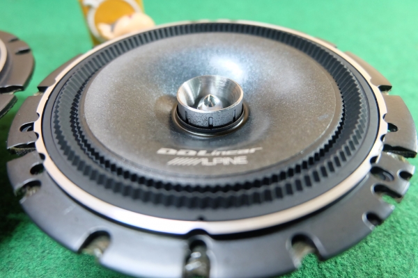 ลำโพง Alpine ตระกูล DDLinear รุ่น DLS-168X ลำโพงแกนร่วม 2 ทาง ขนาด 6" กรวยกระดาษ ลำโพง Alpine ตระกูล DDLinear รุ่น DLS-168X ลำโพงแกนร่วม 2 ทาง ขนาด 6" กรวยกระดาษ