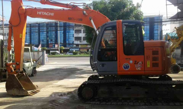 ขาย HITACHI ZX135US มาใหม่คับ  เก่าญี่ปุ่น  เครื่องดี ปั๊มสวย ลองระบบกันได้ทุกวัน โทร 081-3848169  คมศักดิ์