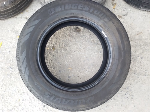 ขายยาง215/65/16 ปี 3314  BRIDGESTONE  R611  4 เส้น