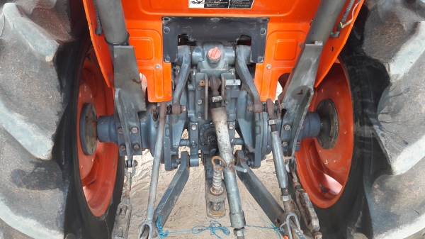 ขายรถไถL3608ใบมีดผาลและโรตารี้พร้อมใช้ครับ