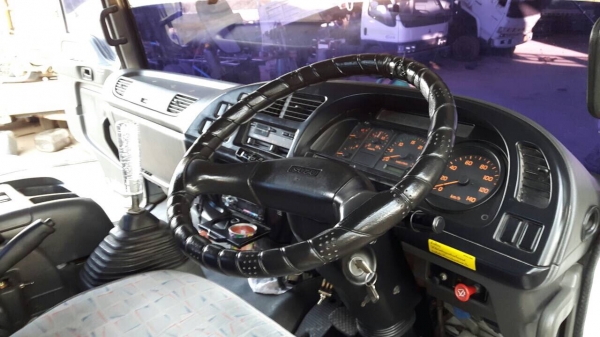 ขายครับ หัวลาก 320 ปี51 สวยๆพร้อมใช้งานครับ ขายครับ หัวลาก 320 ปี51 สวยๆพร้อมใช้งานครับ