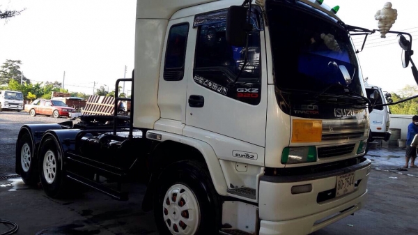 ขายครับ หัวลาก 320 ปี51 สวยๆพร้อมใช้งานครับ ขายครับ หัวลาก 320 ปี51 สวยๆพร้อมใช้งานครับ