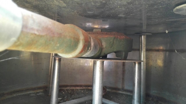 **ปรับลดราคา ** ถังกวนผสมสแตนเลส 2 ชั้น มีหัวแก้สด้านล่าง มอเตอร์ Mitsu 2 HP. 380V. สภาพใหม่เก่าเก็บพร้อมใช้งาน.