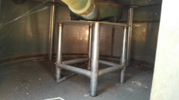 **ปรับลดราคา ** ถังกวนผสมสแตนเลส 2 ชั้น มีหัวแก้สด้านล่าง มอเตอร์ Mitsu 2 HP. 380V. สภาพใหม่เก่าเก็บพร้อมใช้งาน.