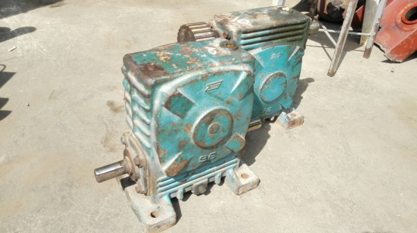 ** เหลือ 1 ตัว ** วอร์มเกียร์ทด TS Made in Japan เบอร์ 100 ทด 1:10 พร้อมใช้งาน มาคู่สวยๆครับ.