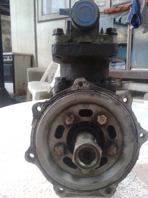 ขายปั๊มลมร็อคเล็ก 6BG1 ราคาถูกๆ