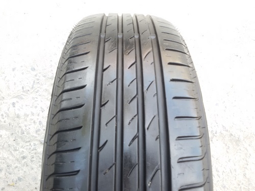ขายยยาง195/65/15 ปี 3214 ROADSTONE 4 เส้น