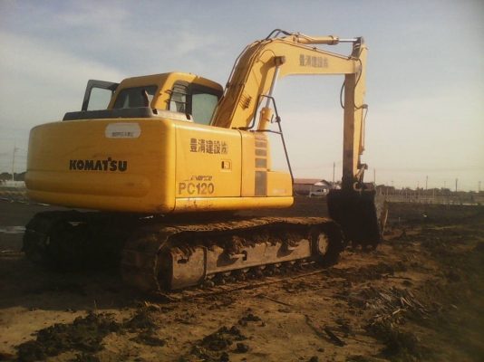 ขายรถแบคโฮ KOMATSU PC120-6E ซีเรียล 52968 เอกสารอินวอย ระบบไฟเต็ม ราคา 950000