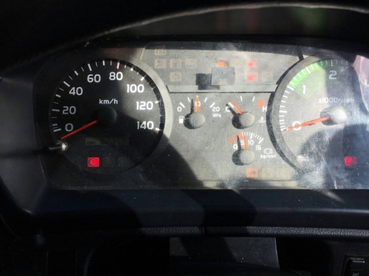 ขายด่วน หัวลาก HINO 260 ปี53 สภาพพร้อมใช้งาน ติดก๊าซ สภาพยางพร้อมใช้เอกสารพร้อมโอน