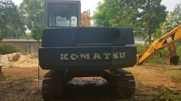 ขายรถแบคโฮ KOMATSU PC60-5 มีไลหัวกระแทก ราคา 300000