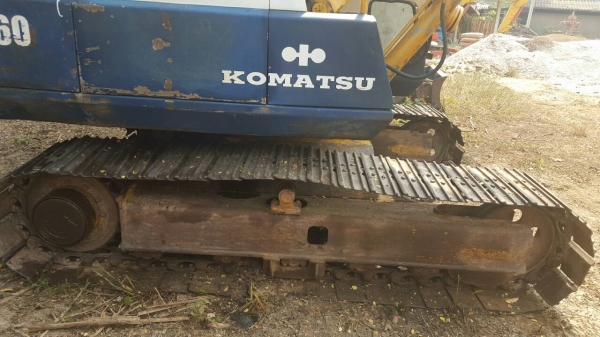 ขายรถแบคโฮ KOMATSU PC60-5 มีไลหัวกระแทก ราคา 300000