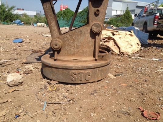 ขายรถแบคโฮ KOMATSU PC200-3 พร้อมหัวดูดแม่เหล็ก ราคา 420000