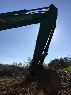 รถแบคโฮ  KOBELCO  YN - 12  ( รถทำงาน 1x,5xx ชม. )    สนใจติดต่อ  081 - 6079515