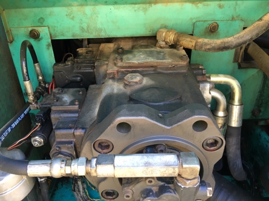 รถแบคโฮ  KOBELCO  YN - 12  ( รถทำงาน 1x,5xx ชม. )    สนใจติดต่อ  081 - 6079515