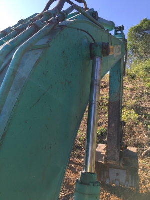 รถแบคโฮ  KOBELCO  YN - 12  ( รถทำงาน 1x,5xx ชม. )    สนใจติดต่อ  081 - 6079515