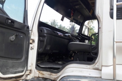 รถอีซุซุ 10 ล้อดั้ม FXZ 270 แรงม้า ปี 39.   สนใจติดต่อ  081 - 6079515