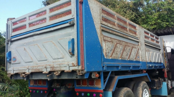 รถอีซุซุ 10 ล้อดั้ม FXZ 270 แรงม้า ปี 39.   สนใจติดต่อ  081 - 6079515