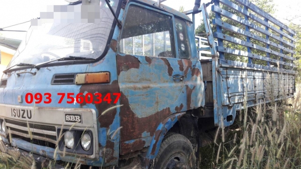 ขายรถบรรทุกกระบะคาร์โก้มีรั้วเสริมยาว 5.20 ม. 6 ล้อ ISUZU SBR 145 แรงม้า
