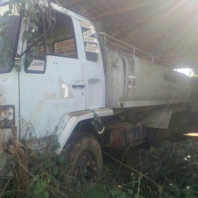 สิบล้อ อีซูซุ 195นางฟ้าแท้ 2เพา บรรทุกน้ำถัง14,000ลิต สภาพเดิมๆ ขายตามสภาพรถจอดนาน (ไม่มีเล่มทะเบียน) ราคาถูกๆขายรวม 2คัน 750,000บ ราคารวม 2คัน มีใบซื้อขายให้ ครับ