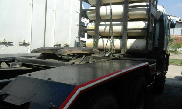 ขายราคา 735,000บ หัว+หาง ครับ หัวลาก ฮีโน่ FM3M240ปี44 หัวพร้อมหาง 3เพา พื้นเรียบยาว12ม สภาพดีพร้อมใช้งาน ชนิดเชื้อเพลิง แก๊ช NGV 100\% ทะเบียนพร้อมโอน