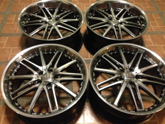 ล้อ Brabus ขอบ 20 สภาพสวย ไม่มีซ่อม พร้อมใช้งาน ราคาไม่แพง