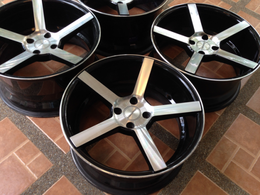 ล้อ Vossen ขอบ17 สภาพสวย พร้อมใช้งาน ราคาไม่แพง