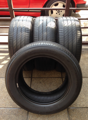 ยาง Michelin 235 55 17 กลางปี13 ดอกสวย พร้อมใช้งาน ราคาไม่แพง