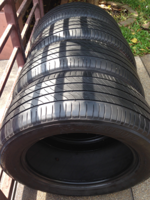 ยาง Michelin 235 55 17 กลางปี13 ดอกสวย พร้อมใช้งาน ราคาไม่แพง