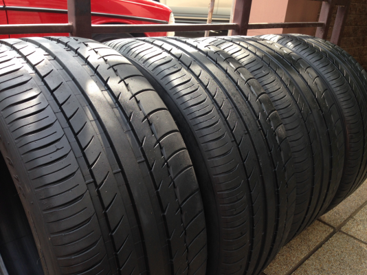 ยาง Michelin pilot sport  หน้า 255 40 19 หลัง 275 35 19 ดอกเต็ม ไม่มีปะ พร้อมใช้งาน ราคาไม่แพง