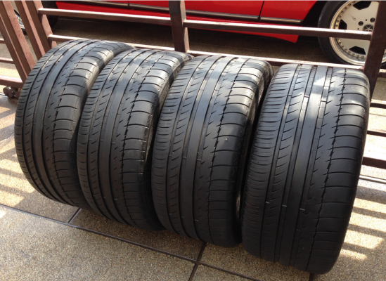 ยาง Michelin pilot sport  หน้า 255 40 19 หลัง 275 35 19 ดอกเต็ม ไม่มีปะ พร้อมใช้งาน ราคาไม่แพง