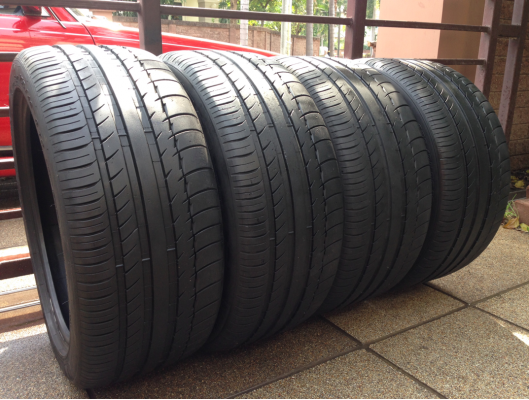 ยาง Michelin pilot sport  หน้า 255 40 19 หลัง 275 35 19 ดอกเต็ม ไม่มีปะ พร้อมใช้งาน ราคาไม่แพง
