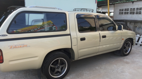 ขาย toyota 4 ประตู
