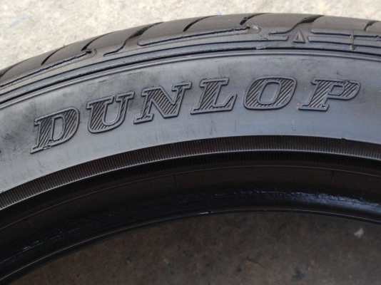 ยาง DUNLOP 205-45-17 ปี 12 2 เส้น 1800  สภาพสวยๆไม่มีปะไม่บวมดอกยางเหลือเยอะวิ่งใด้อีกนานค่ะ