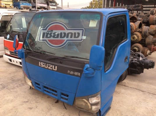 หัวเก๋ง ISUZU NKR ตาเพชร