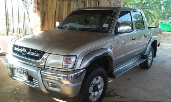 TOYOTA SPORTCRUISER2.5D4D 4x4 ฟรีล็อค โฟวีลปี45 สีเดิมกันร้อนเดิมกะโปรงเดิม คานหน้าเดิม ซอกเดิม ตะเข็บประตูเดิม