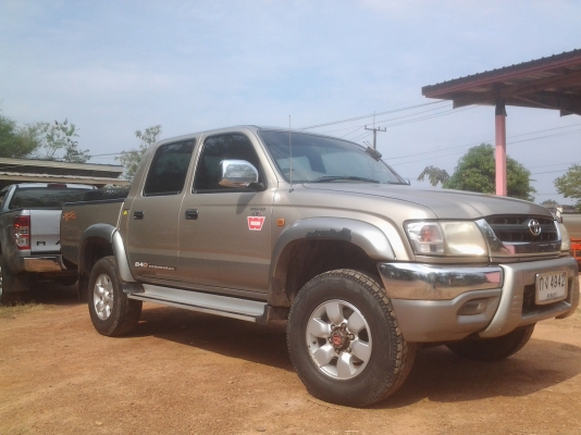 TOYOTA SPORTCRUISER2.5D4D 4x4 ฟรีล็อค โฟวีลปี45 สีเดิมกันร้อนเดิมกะโปรงเดิม คานหน้าเดิม ซอกเดิม ตะเข็บประตูเดิม