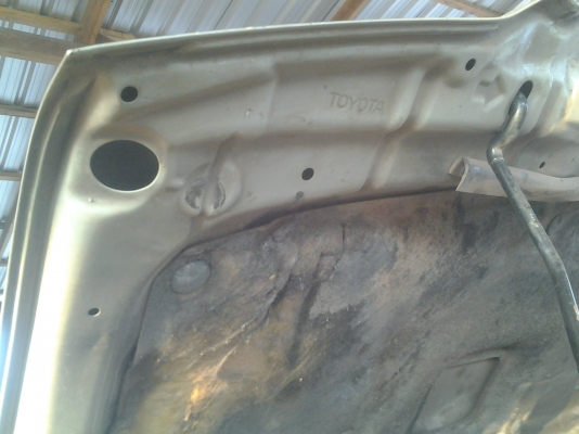 TOYOTA SPORTCRUISER2.5D4D 4x4 ฟรีล็อค โฟวีลปี45 สีเดิมกันร้อนเดิมกะโปรงเดิม คานหน้าเดิม ซอกเดิม ตะเข็บประตูเดิม