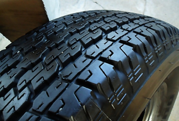 ยางกระบะสูงขอบ16 บริดสโตน265-70-R16 ลงพื้นปลายปี13 (2เส้น2,500) ยางกระบะสูงขอบ16 บริดสโตน265-70-R16 ลงพื้นปลายปี13 (2เส้น2,500)